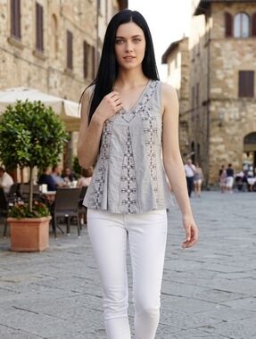 ​✨ Anthropologie Akemi + Kin Boho Embroidered Top - Size M - NWOT